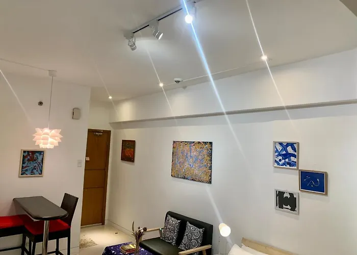 Scandi Minimalist At Mckinley Hill Near Bgc 아파트호텔 마닐라